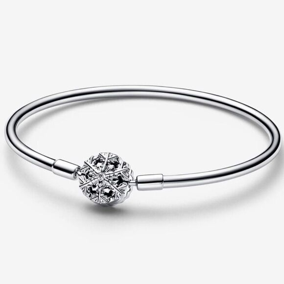Pandora Moments Sparkling Snowflake Clasp Bangle Bracelet - 21 cm (8.26 in) New - Picture 1 of 17